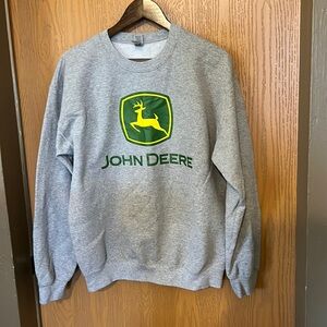 Men’s John Deere crew neck medium